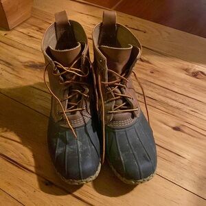 Men’s classic L.L. Bean boots